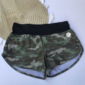 Victoria’s Secret PINK Ultimate Sport Short Green Camo NEW